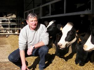 Henri Brichart, président de la fédération nationale des producteurs de lait, est éleveur dans l'Aisne