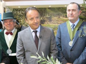 À droite de la photo : Didier Guillaume, sénateur de la Drôme et rapporteur de la loi dAvenir au Sénat, à gauche : Jean-Pierre Bel, président du Sénat.