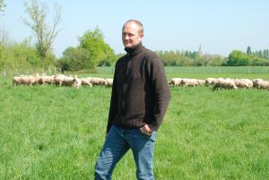 Mickaël Béliard sest passionné pour lélevage ovin, une production au cycle court dont les avancées techniques sont rapidement quantifiables.